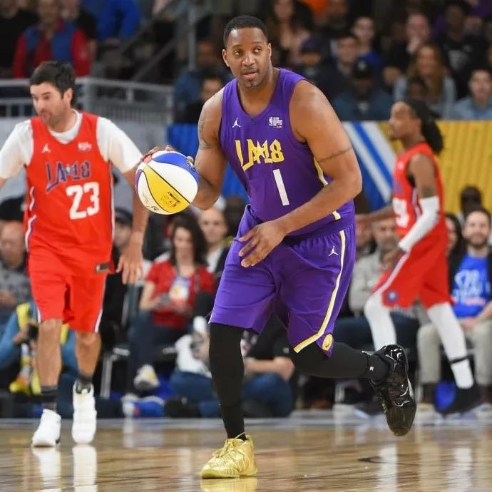 滑雪队的未 滑雪队的未